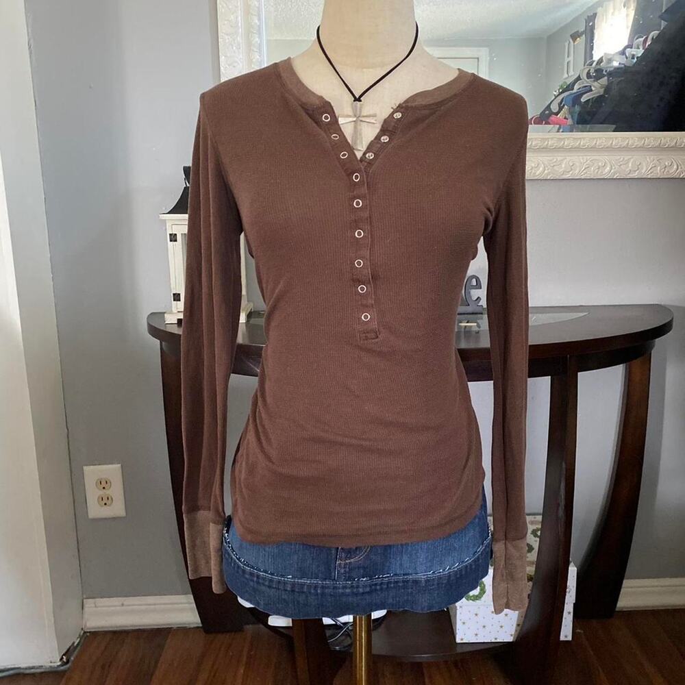 Y2k brown long sleeve henley
